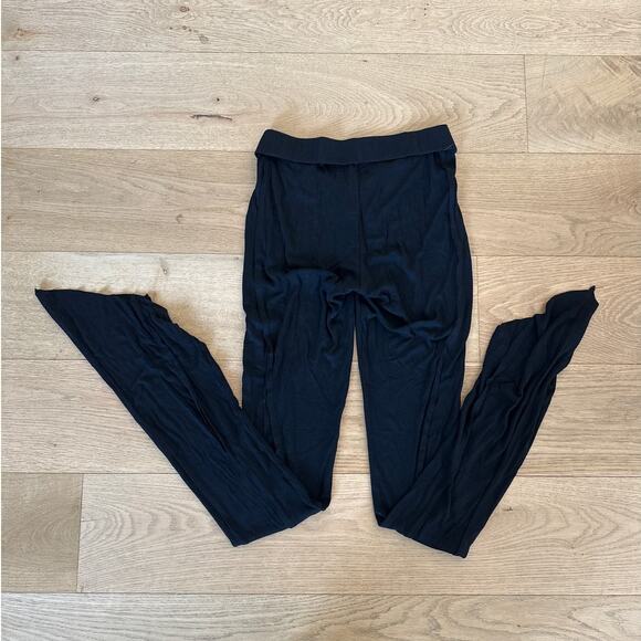 Finesse - Iva Ribbed V Waist Pants in Black - Picture 4 of 5